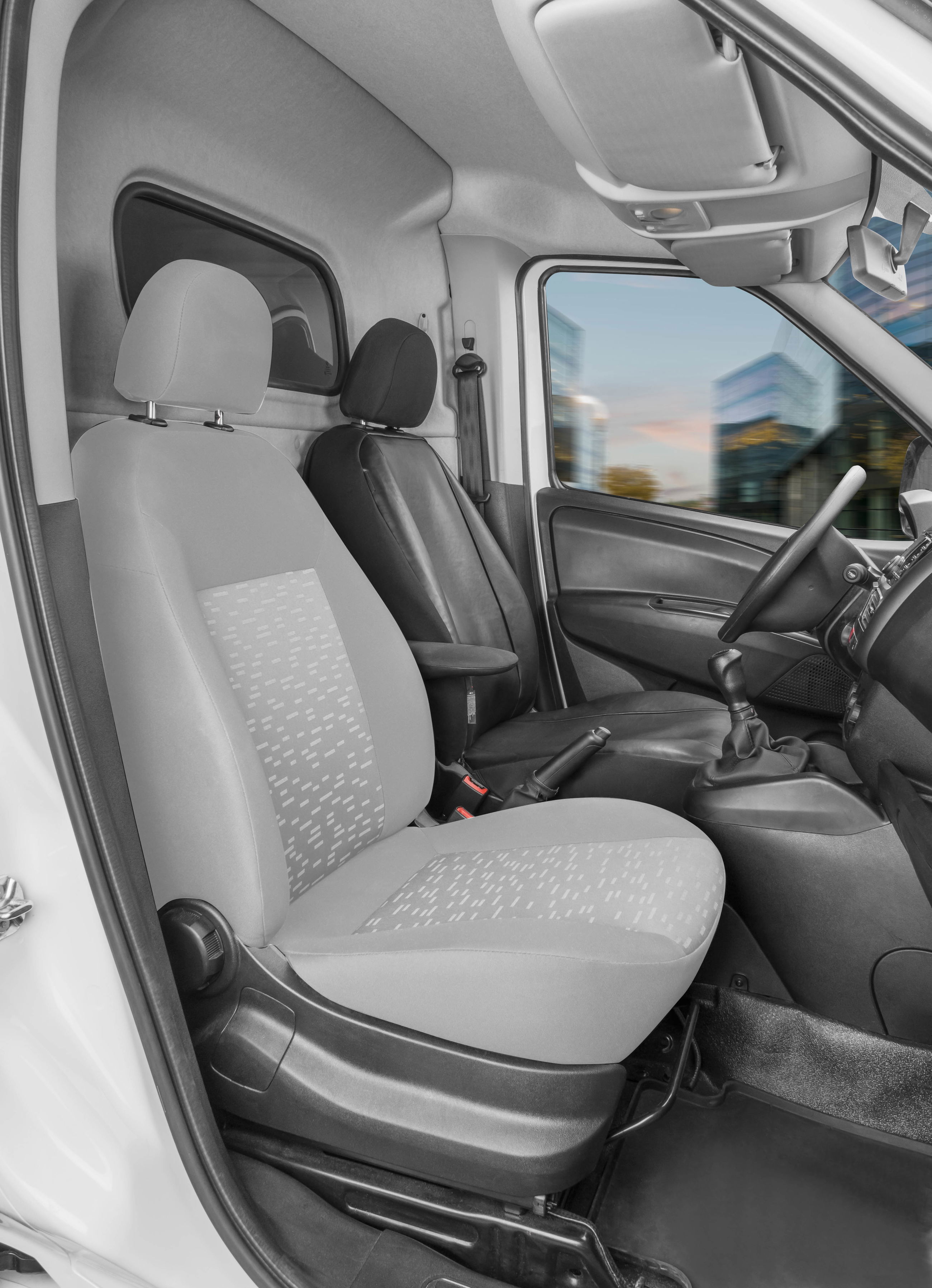 img_prd_11546_transporter_opel_combo_ezs_fahrer__sall__aec__v1 Seat cover made of imitation leather for Opel Combo D, 1 single seat for driver (recess for armrest on the right)