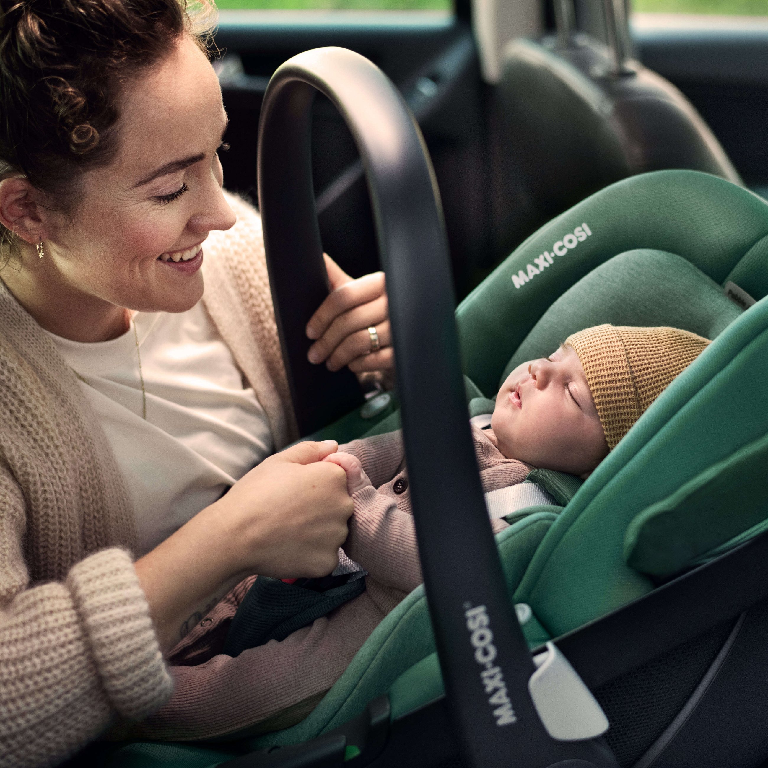 Maxi cosi pebble plus green store