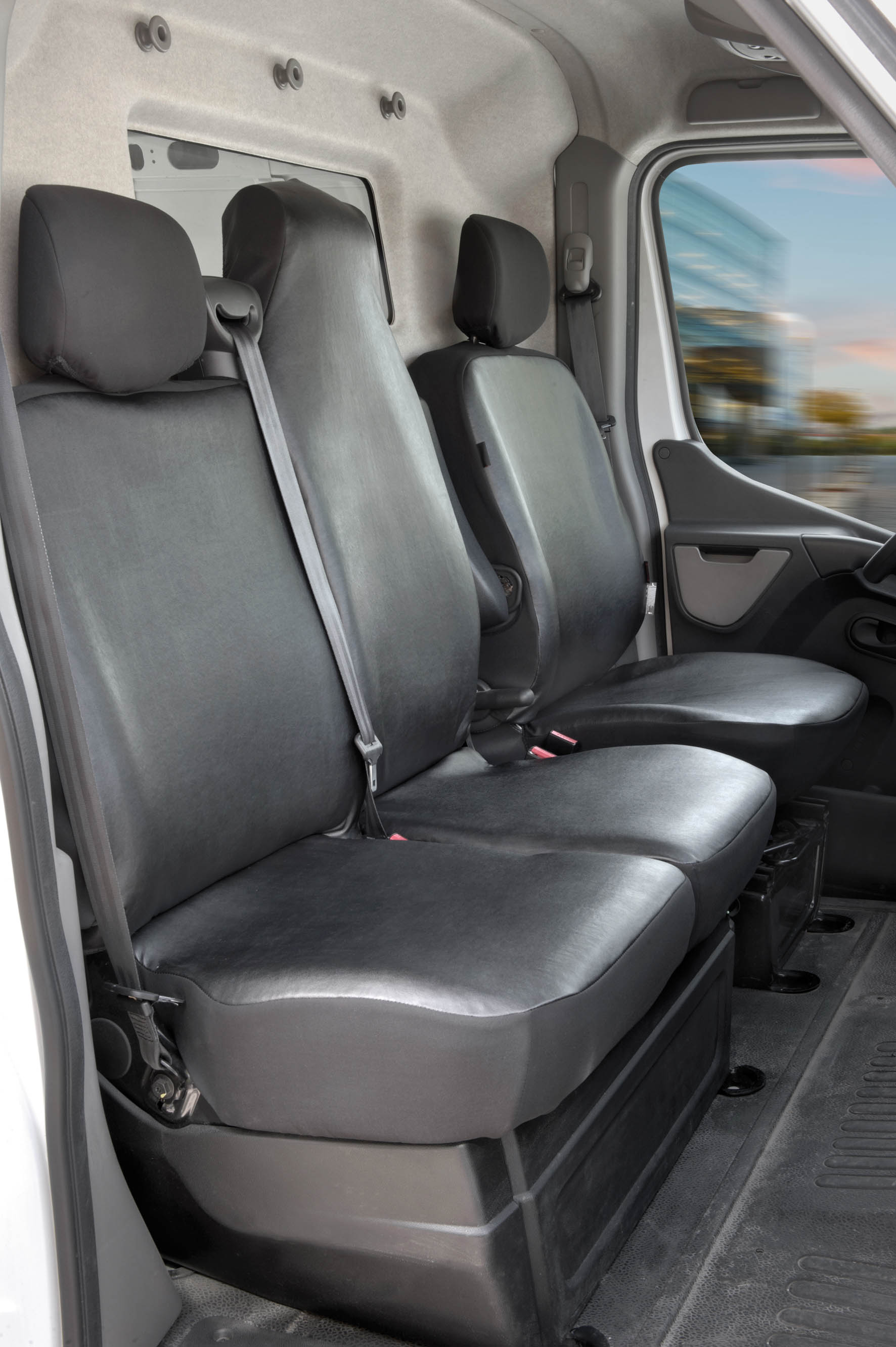 Opel Movano B, Renault Master 3, Nissan NV400 kompatibler Sitzbezug Kunstleder, passgenau für Einzelsitz vorne (Ausnehmung Armlehne) + Doppelsitz vorne, robuste Sitzbezüge Transporter/Van anthrazit