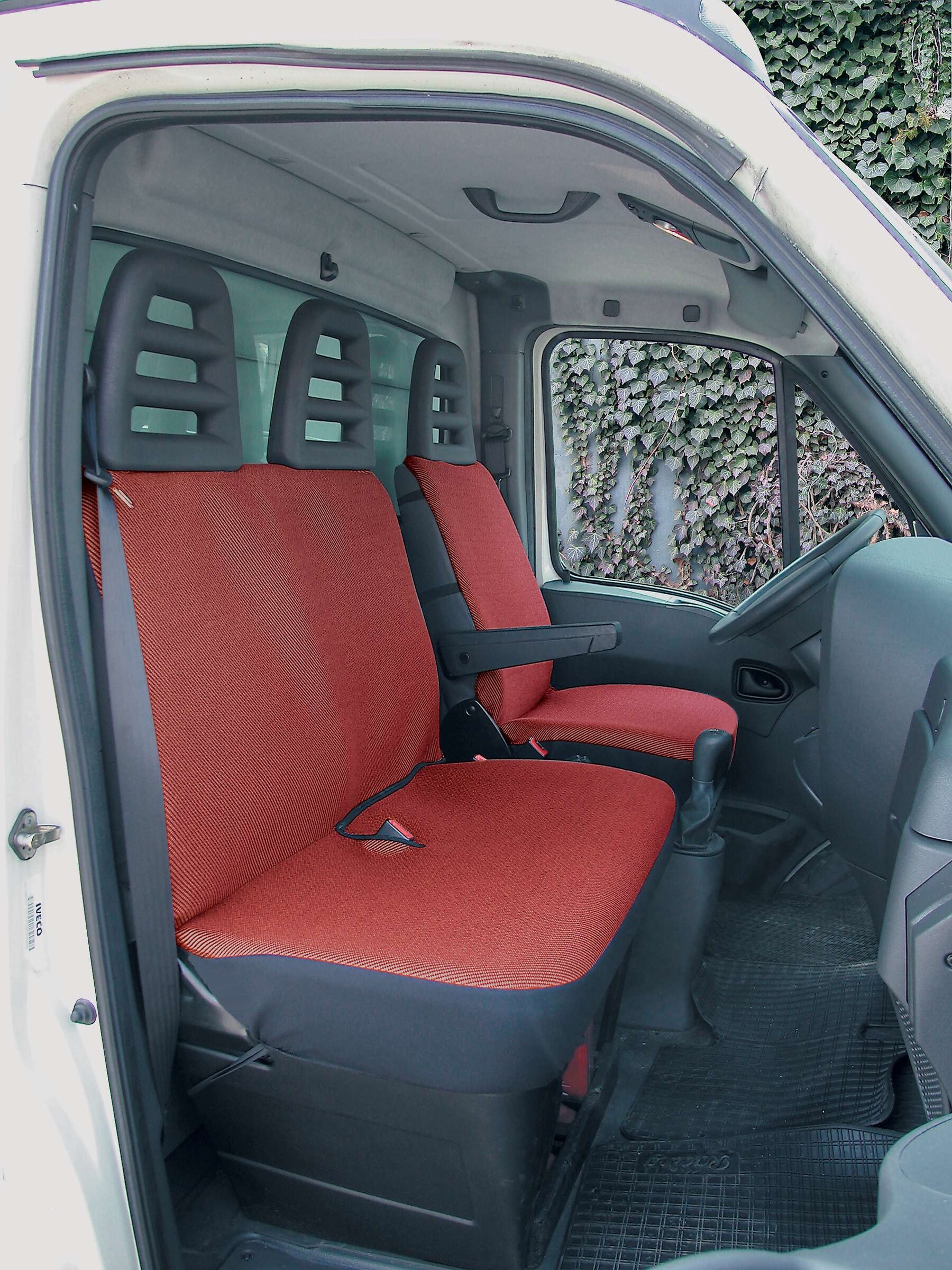 5-zits autostoelhoezen complete sets voor VW Transporter T6/T6.1 2015 2016-2023 , set zitkussens voor- en achterbankbescherming antislip ademende autostoelhoezen,C Brown