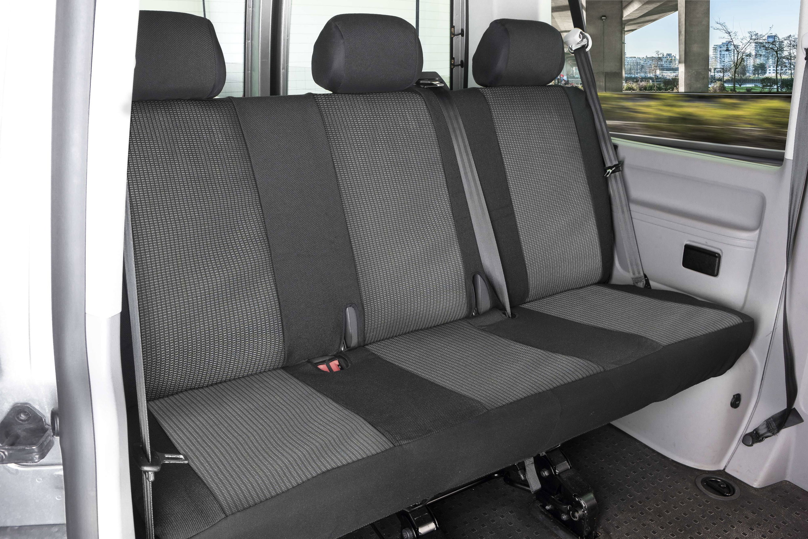 Transporter Sitzbezug Performer, 3er Bankbezug 2. Reihe, PKW Schonbezug aus 100% Polyester für Van/Transporter/Bus