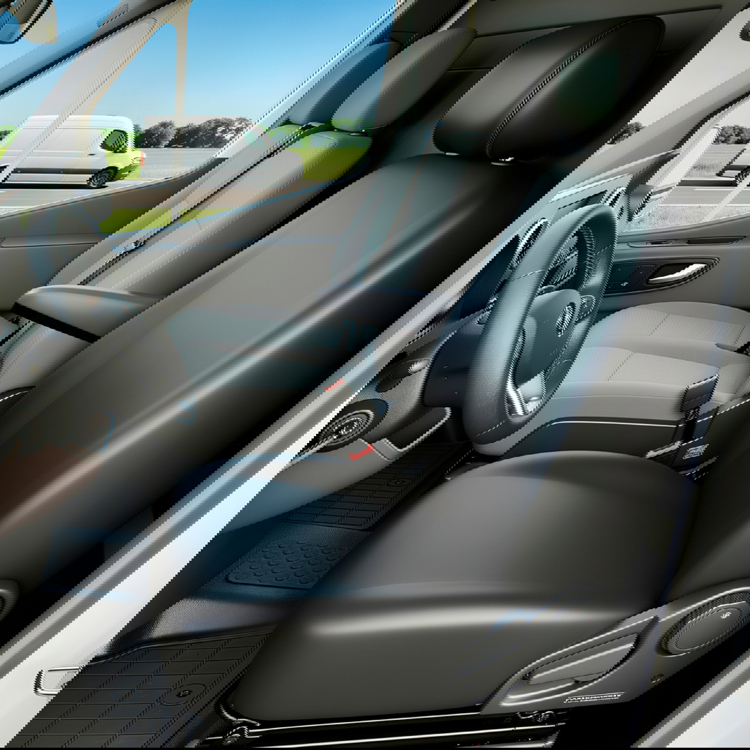 Van, Nutzfahrzeug, Innenraum, Vordersitze, Lederoptik Sitze, Kopfstützen, Vordersitz, Schwarz, Autositze, Armlehne