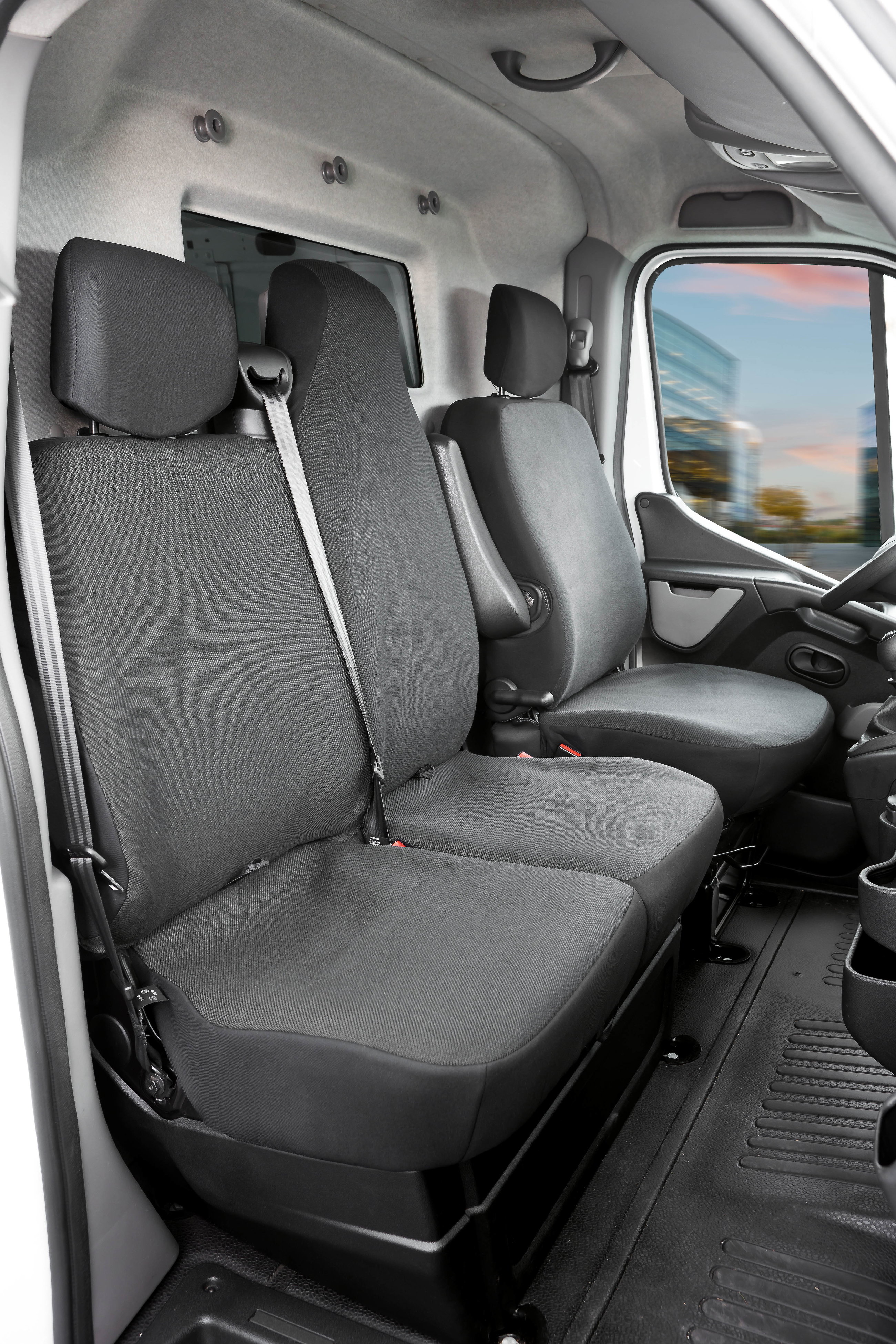 Opel Movano B, Renault Master 3, Nissan NV400 kompatibler Sitzbezug Stoff, passgenau für Einzelsitz vorne (Ausnehmung Armlehne) + Doppelsitz vorne, robuste Sitzbezüge Transporter/Van anthrazit