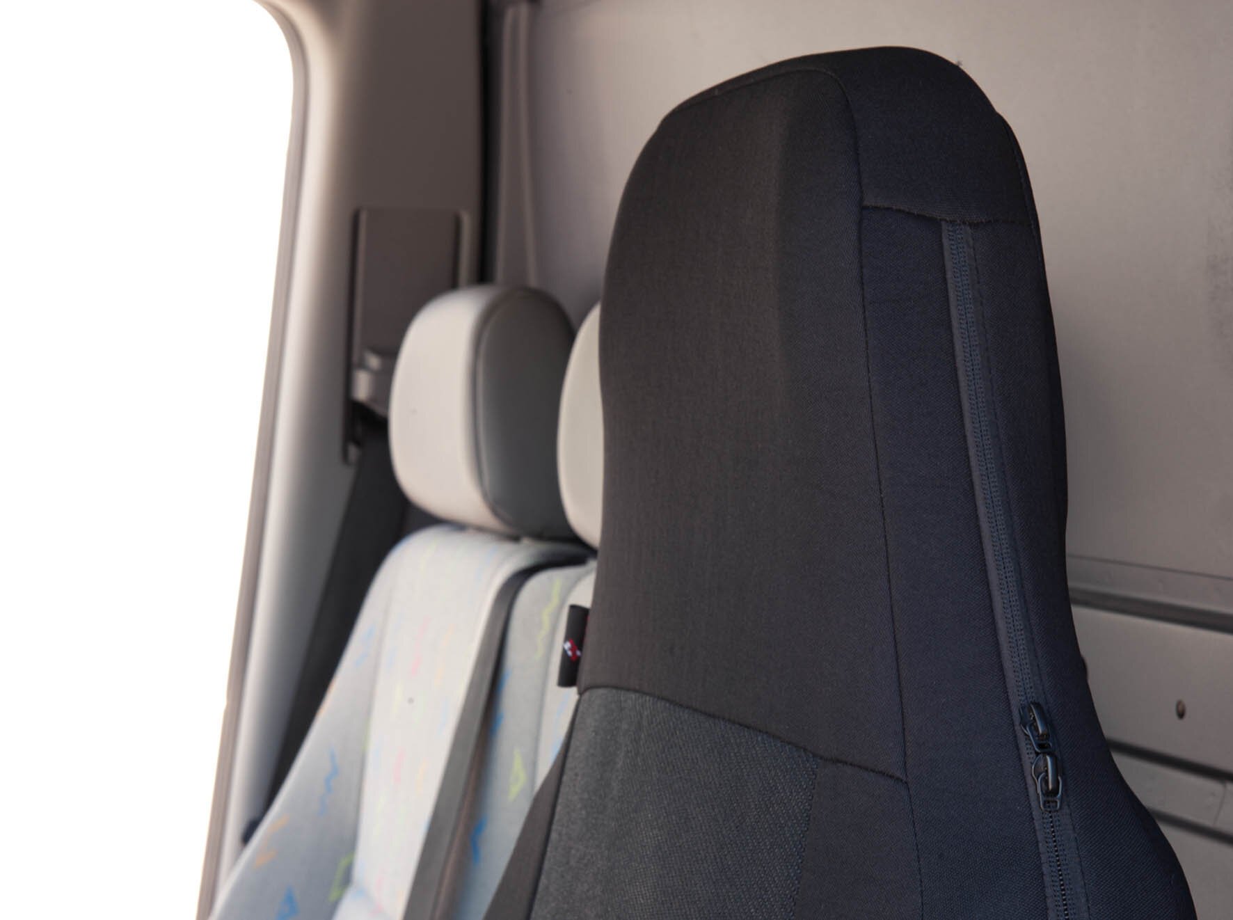 Car Seat cover with zipper for seats with integrated headrests