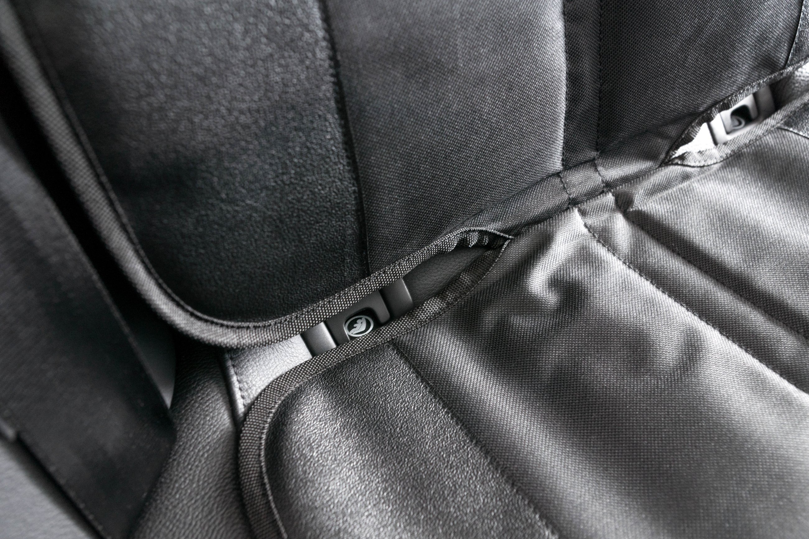 Cuscino per seggiolino George Premium XL, cuscinetto protettivo per bambini nero