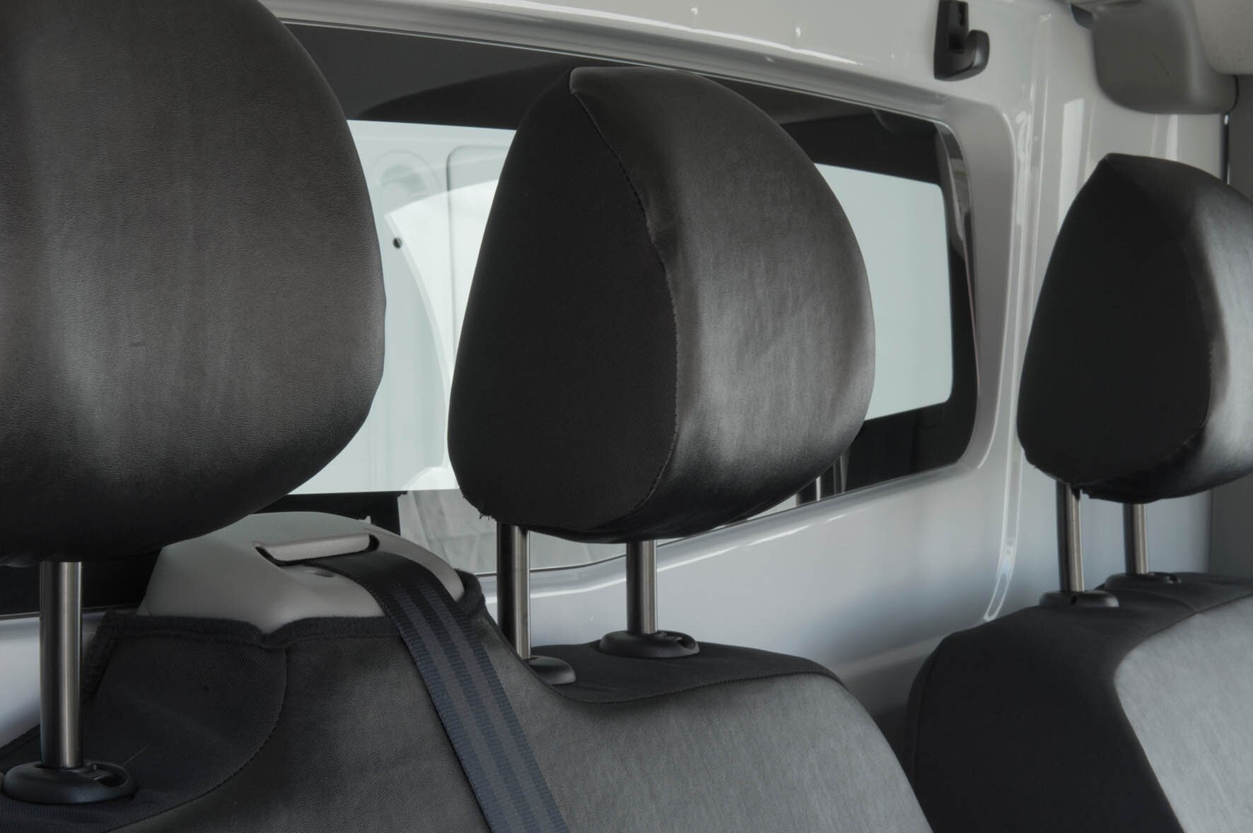 Autostoelhoes Transporter Fit Kunstleer antraciet geschikt voor Opel Vivaro, Renault Trafic,Nissan Primastar, Einzel- & Dubbele Bank