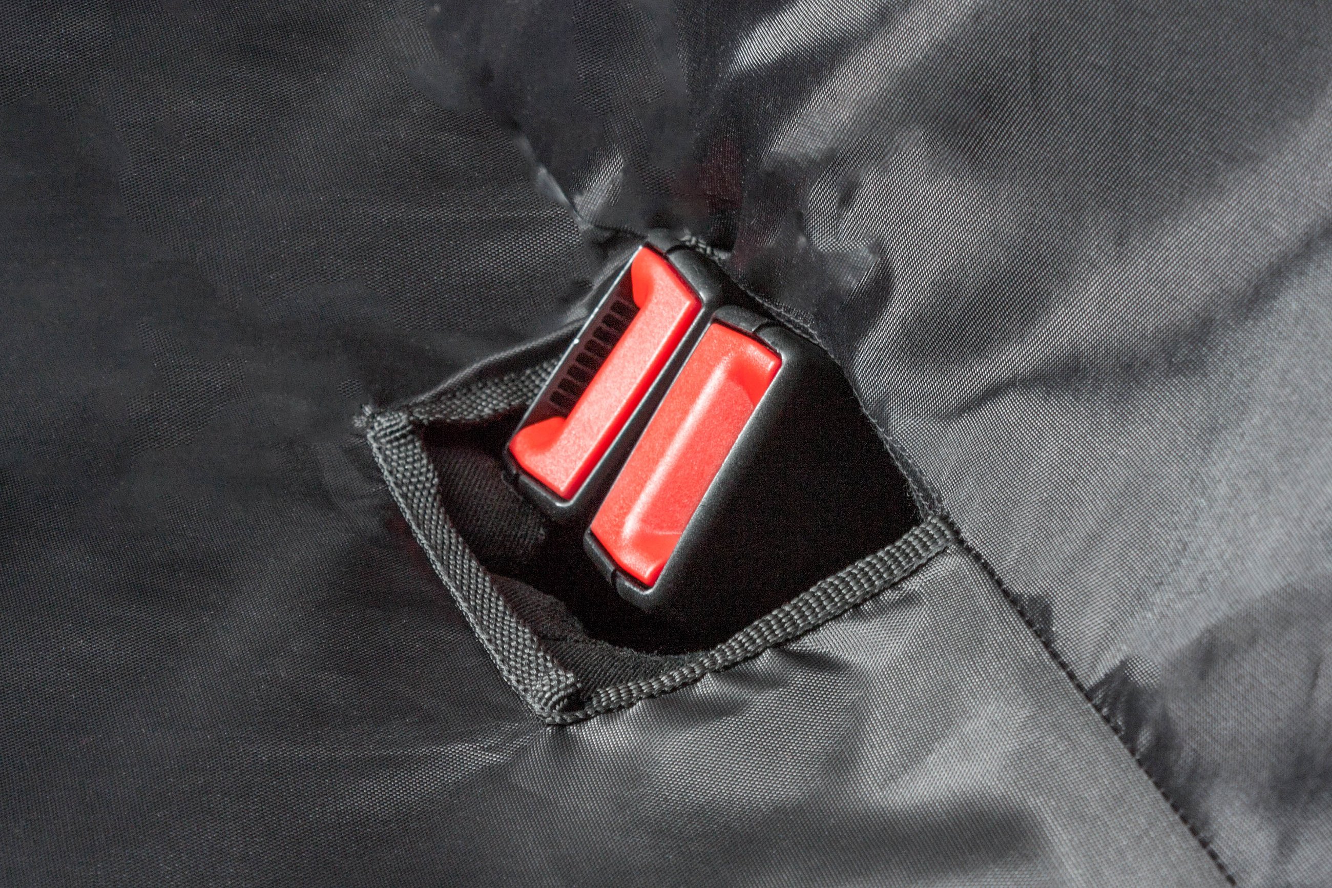 Stoelbekleding voor achterbank universele maat met gordelgeleider Buitensport zwart