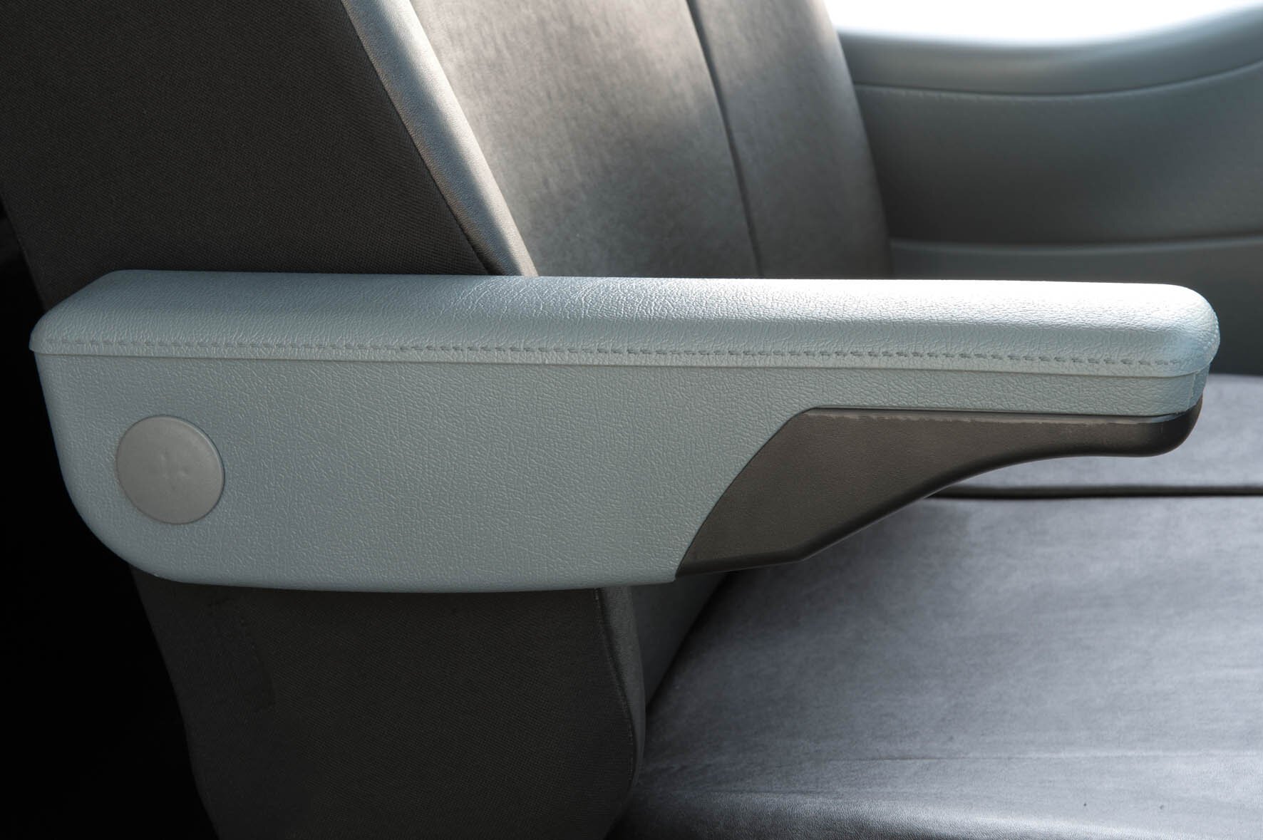 Passform Sitzbezug aus Kunstleder kompatibel mit Ford Transit, Einzelsitz Armlehne innen & Doppelbank klappbar