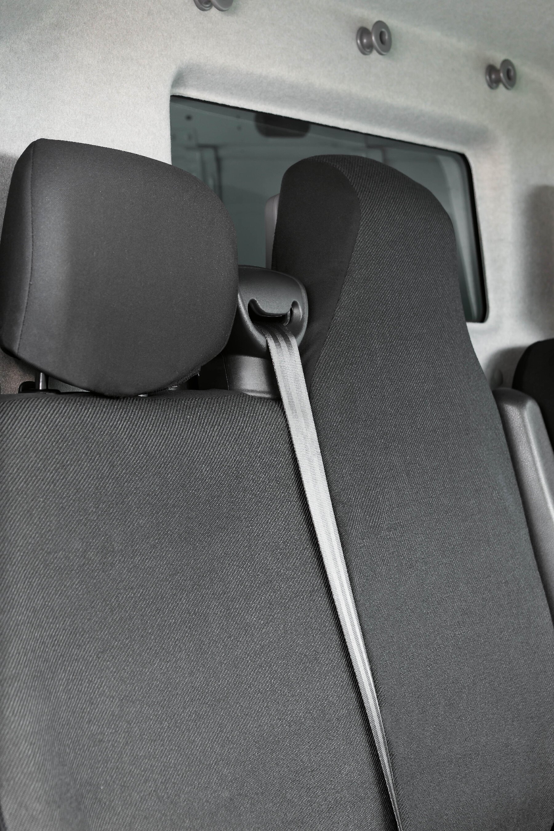 Passform Sitzbezug aus Stoff kompatibel mit Opel Movano, Renault Master, Nissan NV400, Einzelsitz Armlehne innen & 2 Einzelsitze vorne