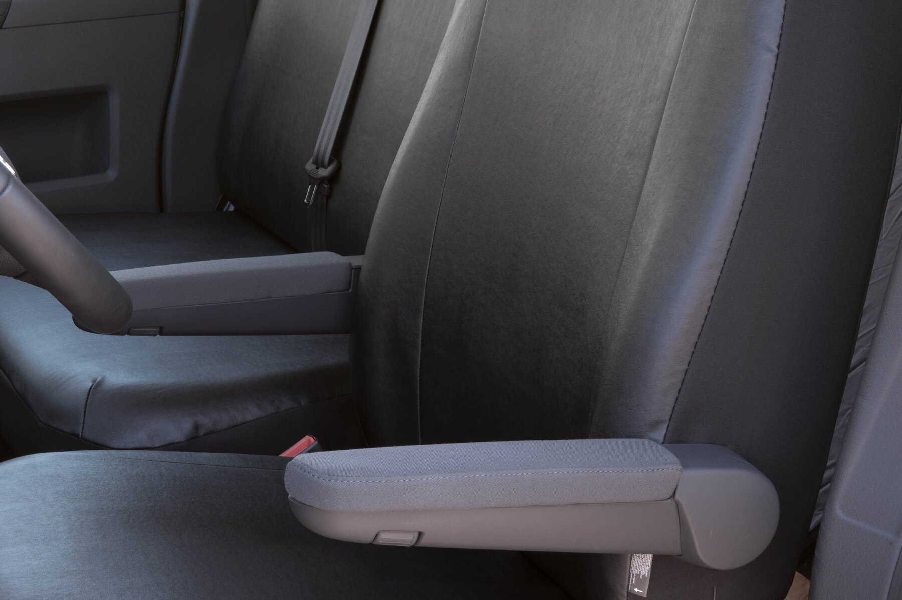 Passform Sitzbezug aus Kunstleder für VW T5, Einzelsitzbezug vorne, Ausnehmung Armlehne